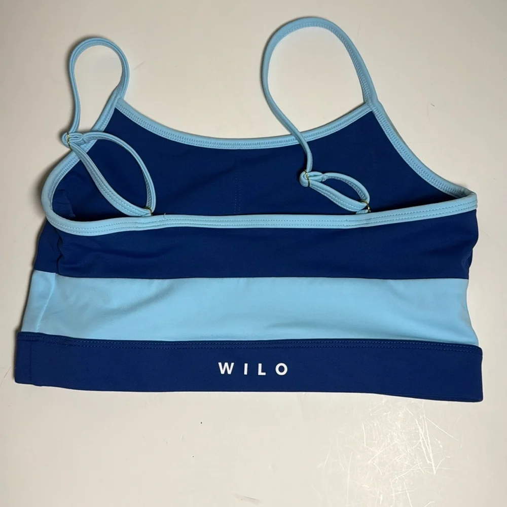 WILO scoop sports bra two toned blue small women’s athletic